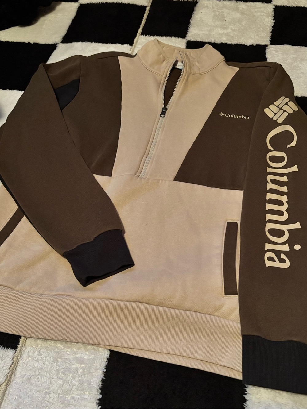 Columbia Men’s Zip-Up Colorblock Pullover in Brown and Tan